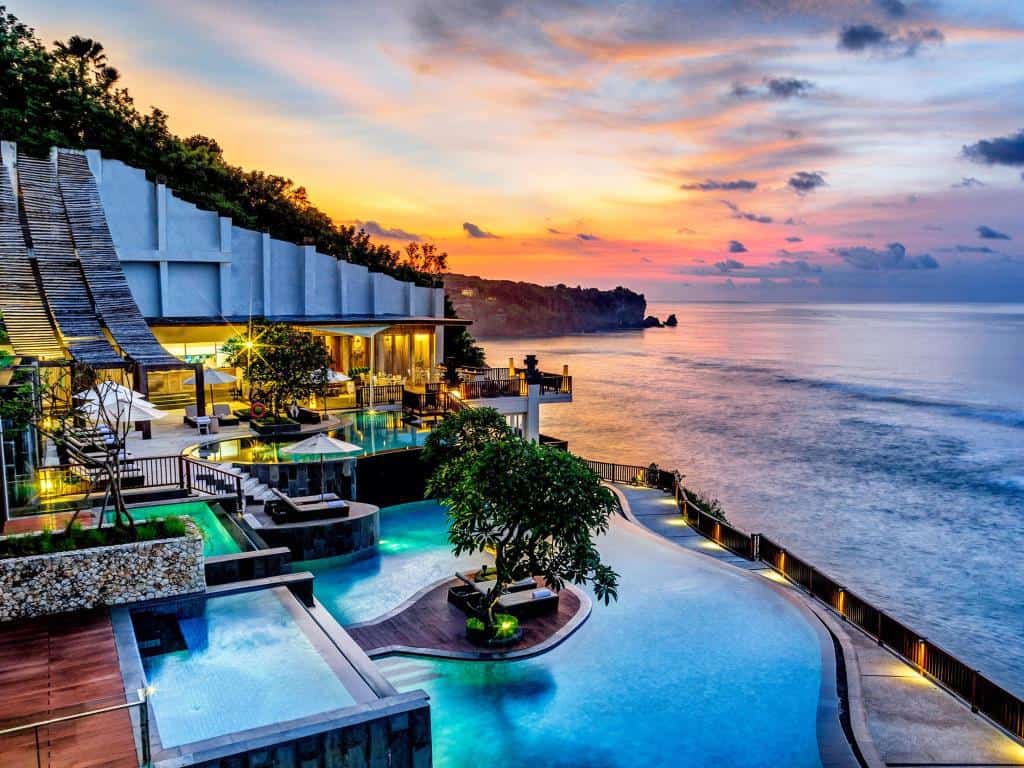 Book your Luxurious Experience at Anantara Uluwatu  Bali  