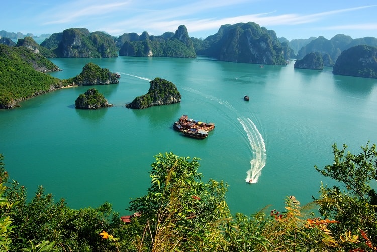 One Week in Vietnam - check out the Halong Bay Vietnam